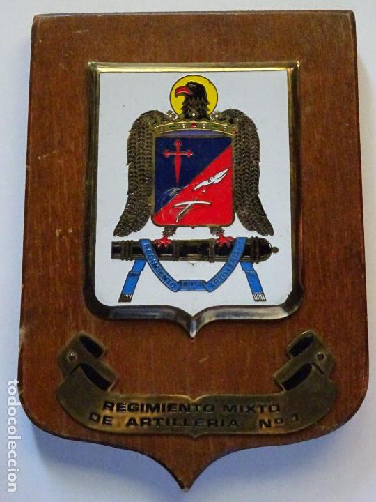 Militaria: ANTIGUA METOPA MILITAR. REGIMIENTO MIXTO DE ARTILLERIA N&ordm; 1. 20X14 CM. 200 GR
