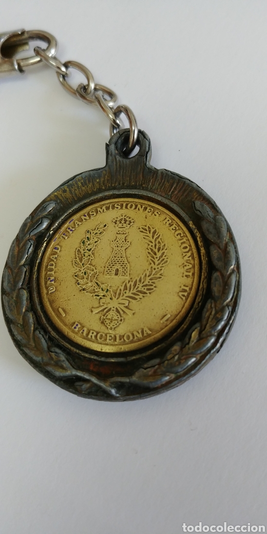 Military Antiques: Llavero de la desaparecida Unidad de Transmisiones Regional IV de Barcelona