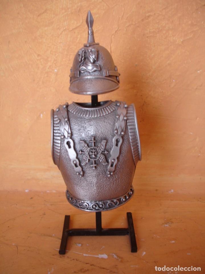 Military Antiques: CORAZA EN MINIATURA 20CM EN METAL EDICION DE LUJO