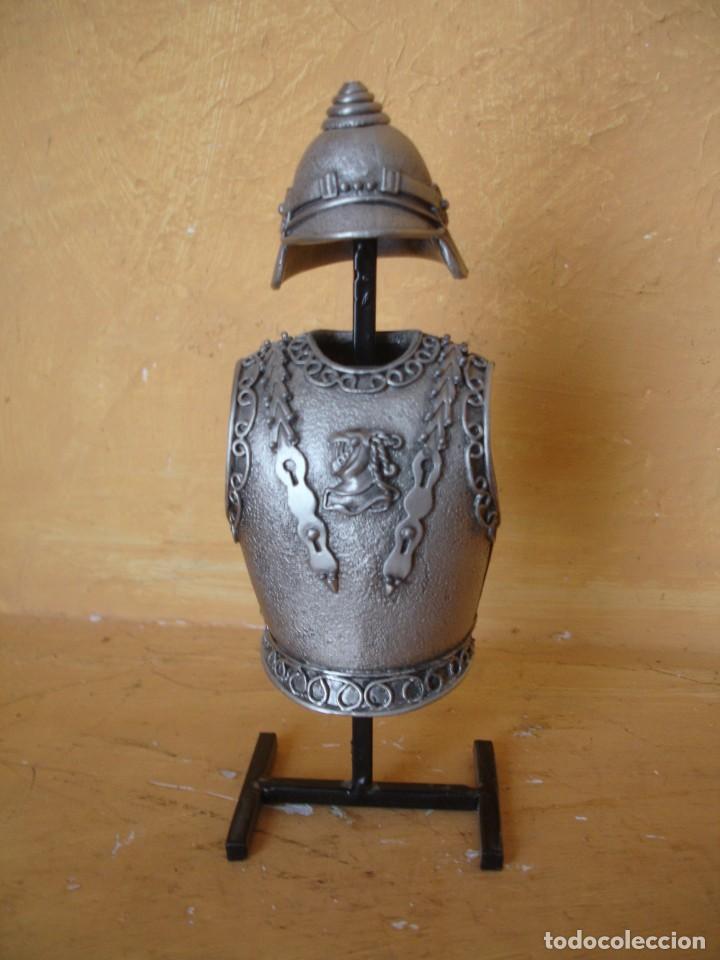 Military Antiques: CORAZA MINIATURA EN METAL 18CM
