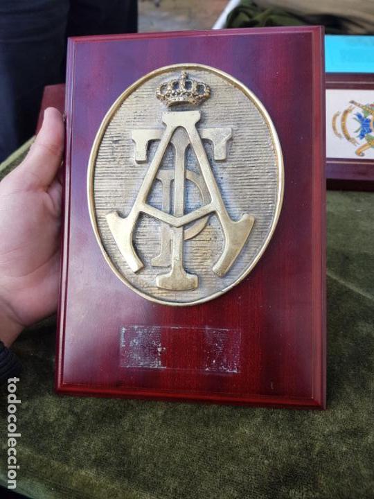 Military Antiques: BONITA Y ANTIGUA METOPA DE BRONCE MILITAR
