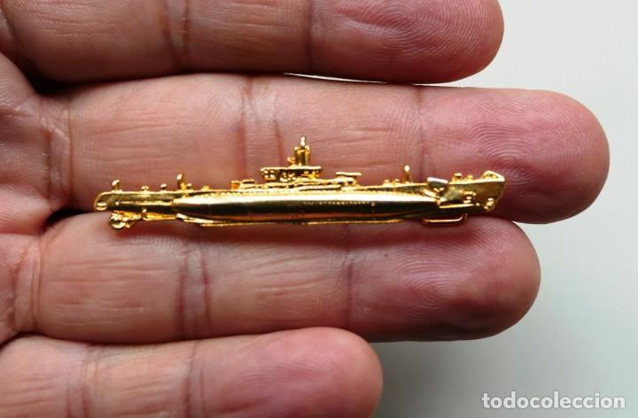 Military Antiques: ARMADA ESPA&Ntilde;OLA. SILUETA DE LOS SUBMARINOS GENERAL MOLA Y GENERAL SANJURJO. ALFILER DE SE&Ntilde;ORA