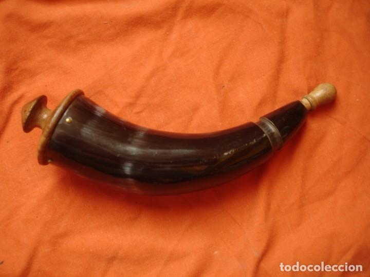 Military Antiques: CUERNO PARA LICOR 24CM