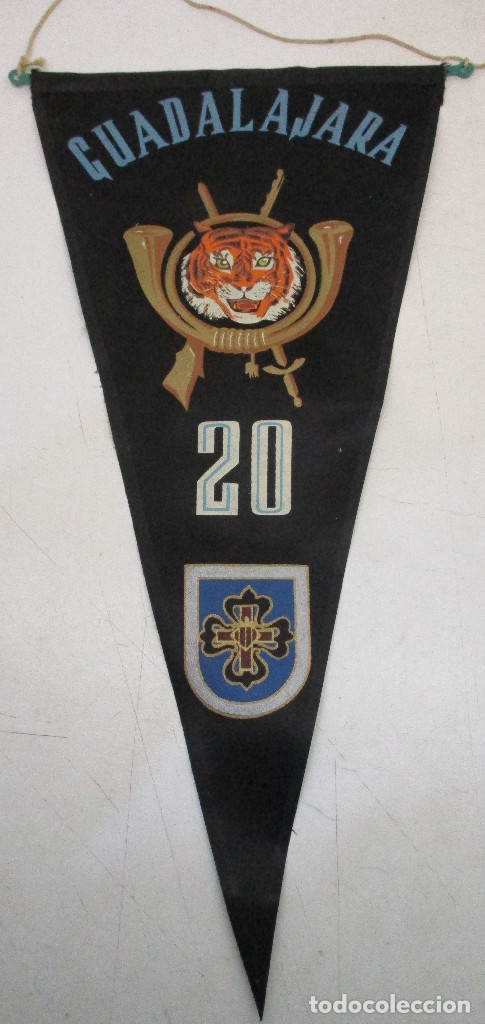 Militaria: ANTIGUO BANDERIN MILITAR, REGIMIENTO INFANTERIA GUADALAJARA N&ordm;20