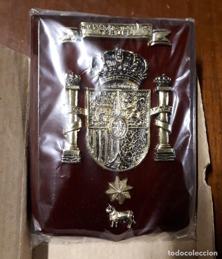 Military Antiques: Metopa Delegaci&oacute;n de defensa, Teruel, 11,5 x 8,5 cm aprox.