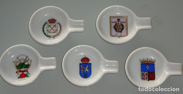 Militaria: 5 CENICEROS DE CER&Aacute;MICA MILITAR. UNIDADES ALMER&Iacute;A. BRIGADA INFANTER&Iacute;A MOTORIZADA XXIII, CARROS 260GR