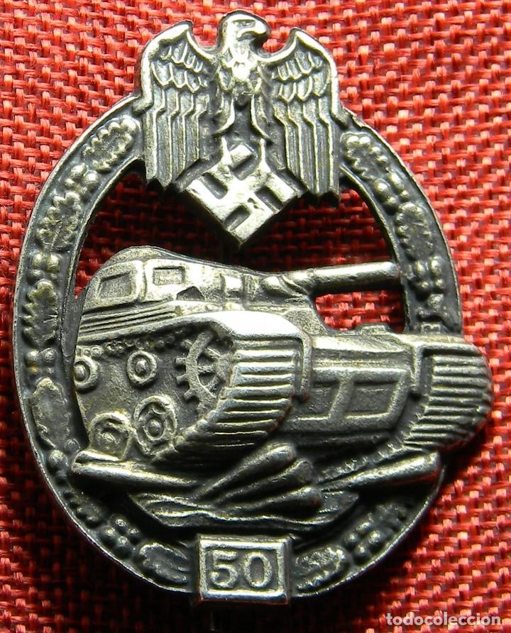 Militaria: III Reich Heer Placa de asalto Panzer. Panzerkampfabzeichen. Tank Badge. 50 comb. 60 x 45 mm.