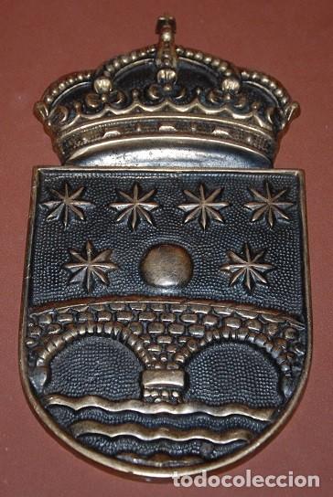 Militaria: ESCUDO HERALDICO DE BRONCE DE RUBADIMIA