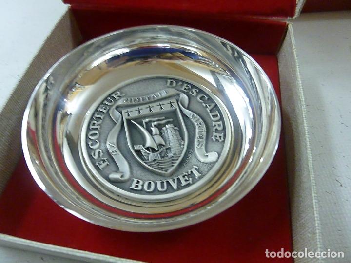 Military Antiques: RECIPIENTE ESCORTEUR D ESCADRE -BOUVET - 11 CENTIMETROS -N