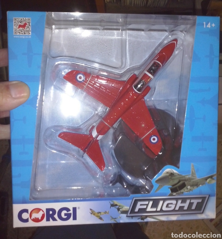 Military Antiques: HORNBY CORGI FLIGHT CC99301 avi&oacute;n militar caza rojo BAE HAWK escuadra RED ARROWS royal air force