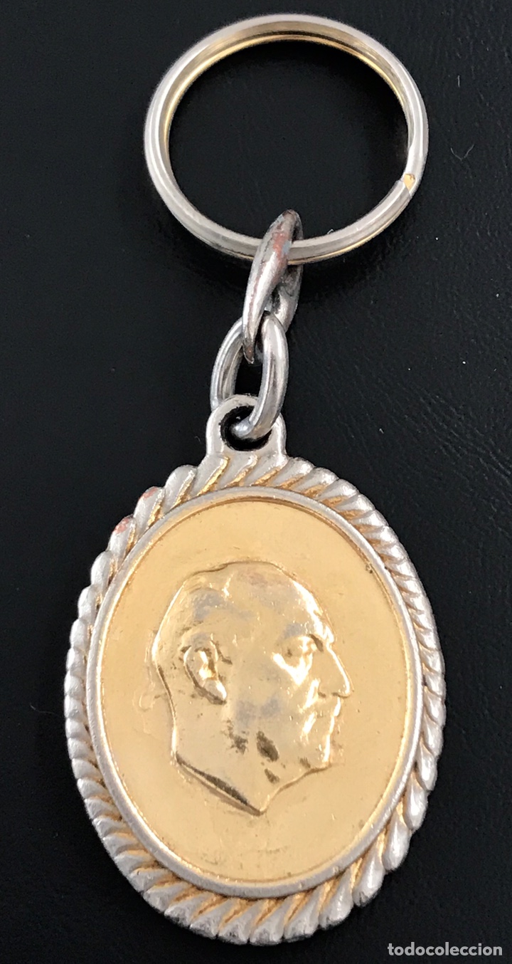 Military Antiques: LLAVERO FRANCISCO FRANCO