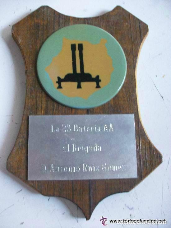 Military Antiques: METOPA DE LA 23 &ordm; BATERIA DE ARTILLERIA ANTIAEREA . DEDICADA A UN BRIGADA