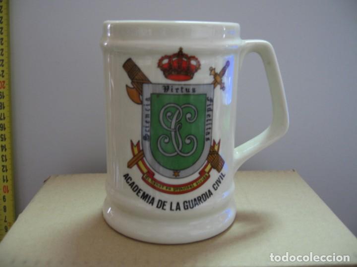 Military Antiques: JARRA CERVEZA ACADEMIA DE LA GUARDIA CIVIL.