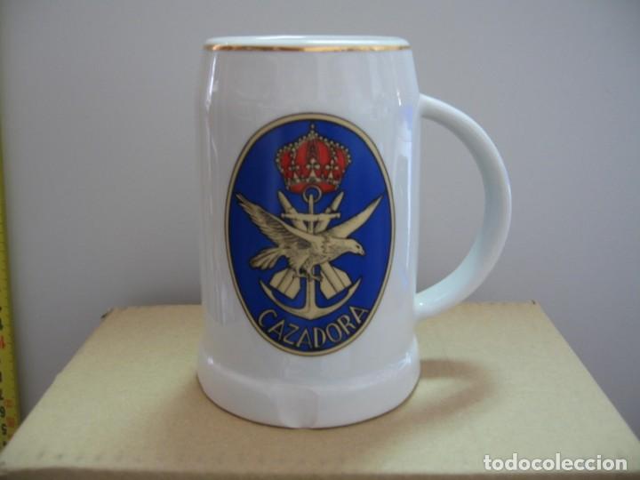 Military Antiques: JARRA CERVEZA CAZADORA.