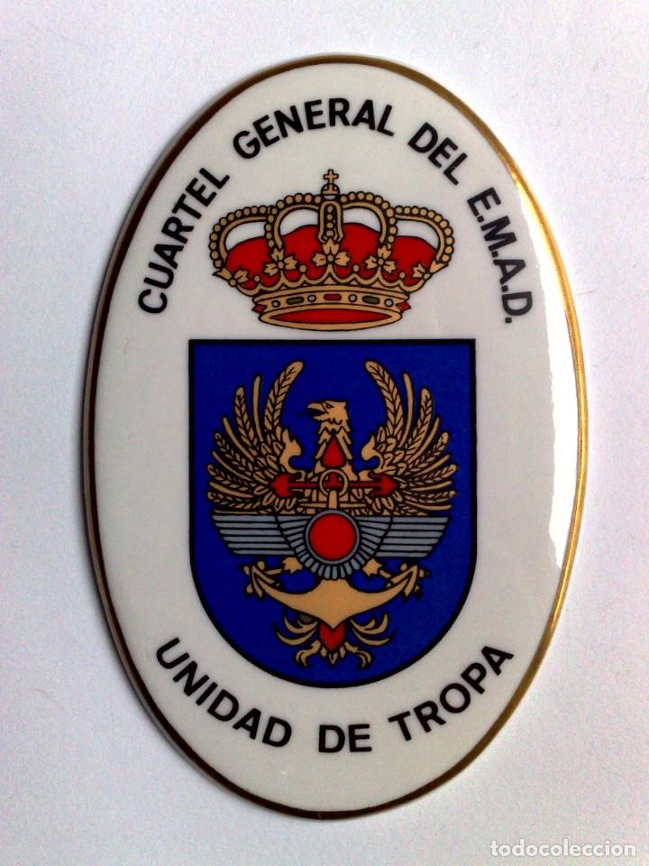 Militaria: PLACA DE PORCELANA ESMALTADA,CUARTEL GENERAL DEL E.M.A.D.,UNIDAD DE TROPA (DESCRIPCI&Oacute;N
