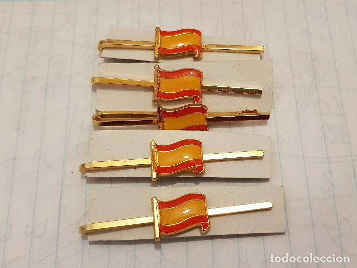 Militaria: Pisacorbata bandera Espa&ntilde;a, constituci&oacute;n