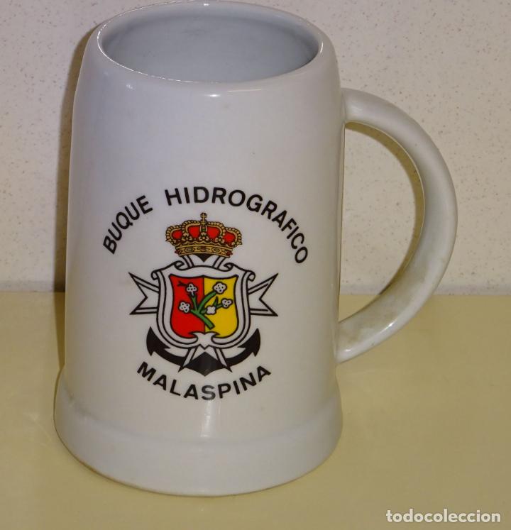 Militaria: JARRA MILITAR DE CER&Aacute;MICA. ARMADA. BUQUE BARCO HIDROGR&Aacute;FICO MALASPINA. 13 CM. 460 GR