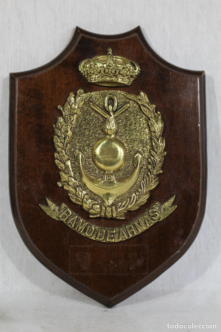 Military Antiques: metopa ramo de armas