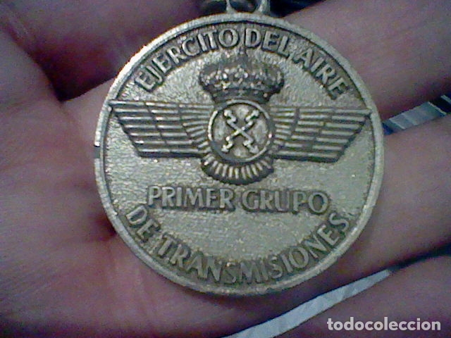 Military Antiques: EJERCITO AIRE PRIMER GRUPO TRASMISIONES LLAVERO METAL MILITAR ORIGINAL ESPA&Ntilde;A