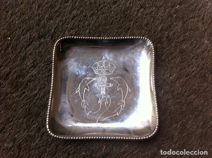Military Antiques: BANDEJA DE PLATA-ALPACA (CORONA - ANCLA - DELFINES) 9 X 9CM.