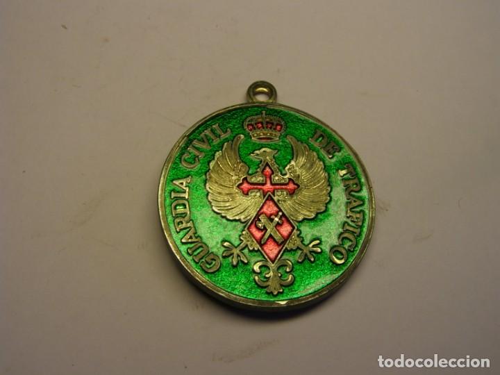 Military Antiques: Medalla religiosa de N&ordf; S&ordf; del Pilar. Guardia Civil de Tr&aacute;fico .
