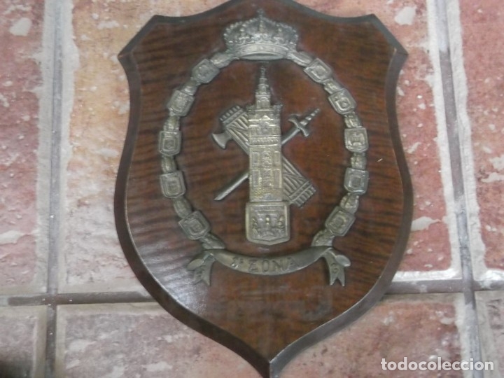 Military Antiques: ANTIGUO ESCUDO DE LA GUARDIA CIVIL-SEVILLA