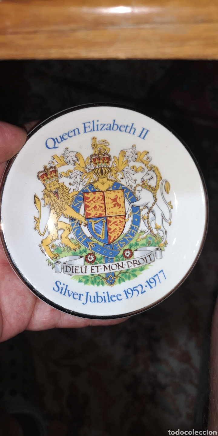 Military Antiques: Plato 80 Queen Elizabeth segunda
