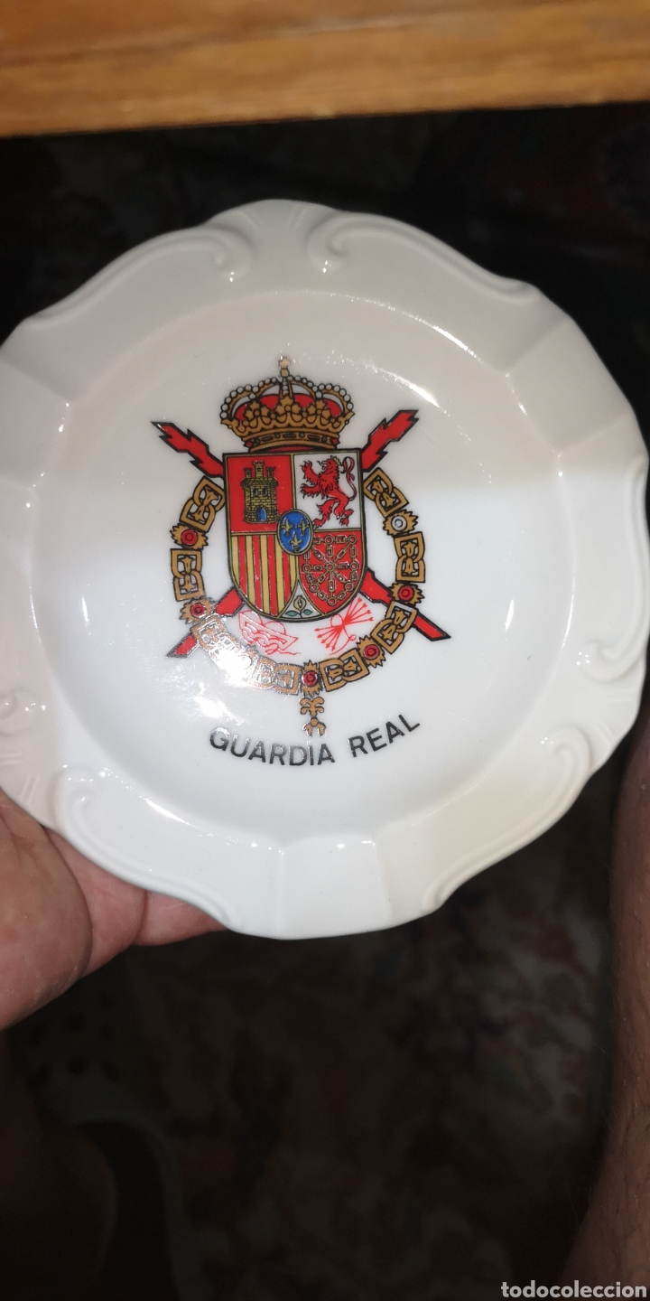 Militaria: Cenicero de la guardia real a&ntilde;os 70-80