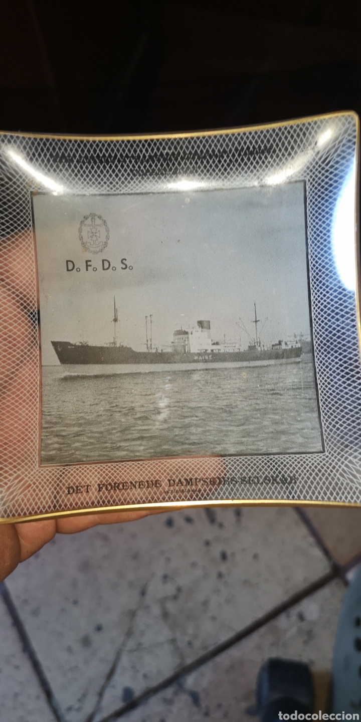 Military Antiques: Cenicero de cristal del buque Maine