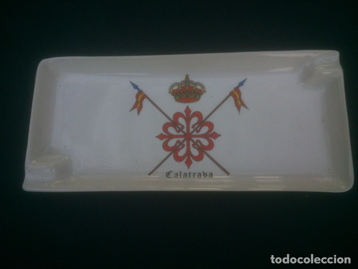 Militaria: Bandeja Calatrava porcelana