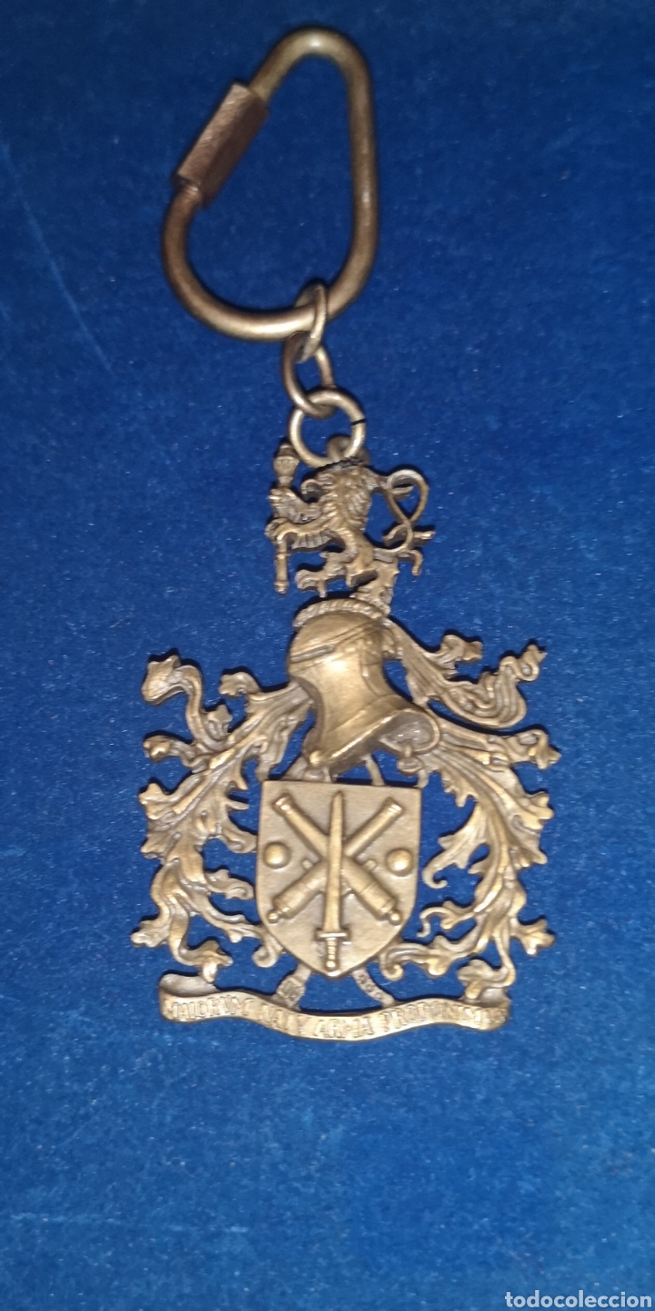 Military Antiques: Antiguo llavero militar con escudo her&aacute;ldico de armas