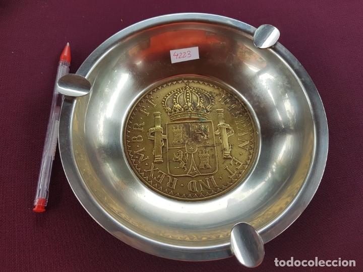 Military Antiques: CENICERO DE ACERO CON MEDALLON ESCUDO DE ESPA&Ntilde;A