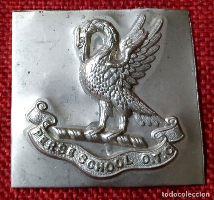 Military Antiques: Reino Unido - Placa insignia de gorra Perse School O.T.C. 50 x 45 mm