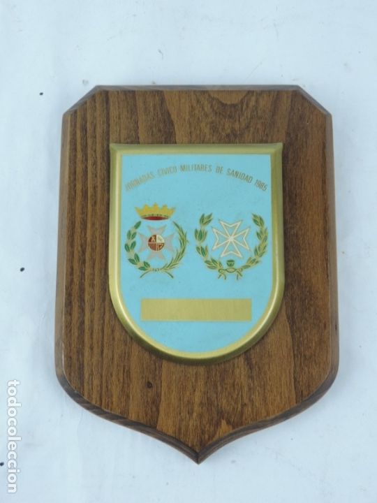 Military Antiques: METOPA JORNADAS CIVICO MILITARES DE SANIDAD 1985, MIDE 20 CMS APROX.