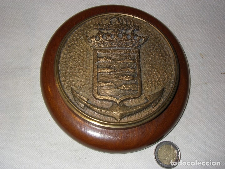 Military Antiques: Metopa de Marina canaria, madera y bronce ( muy pesada ), 15,5 x 16.5 cm