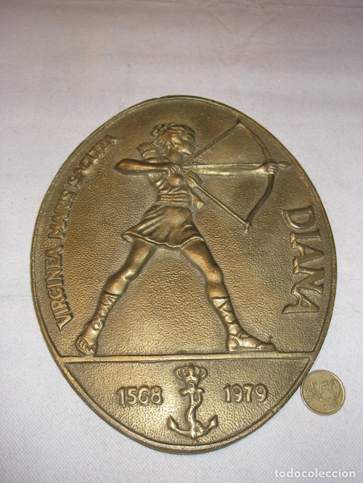 Military Antiques: Gran placa o medall&oacute;n de bronce ( pesada ), 22,5 x 18, Corbeta Diana de la Armada.