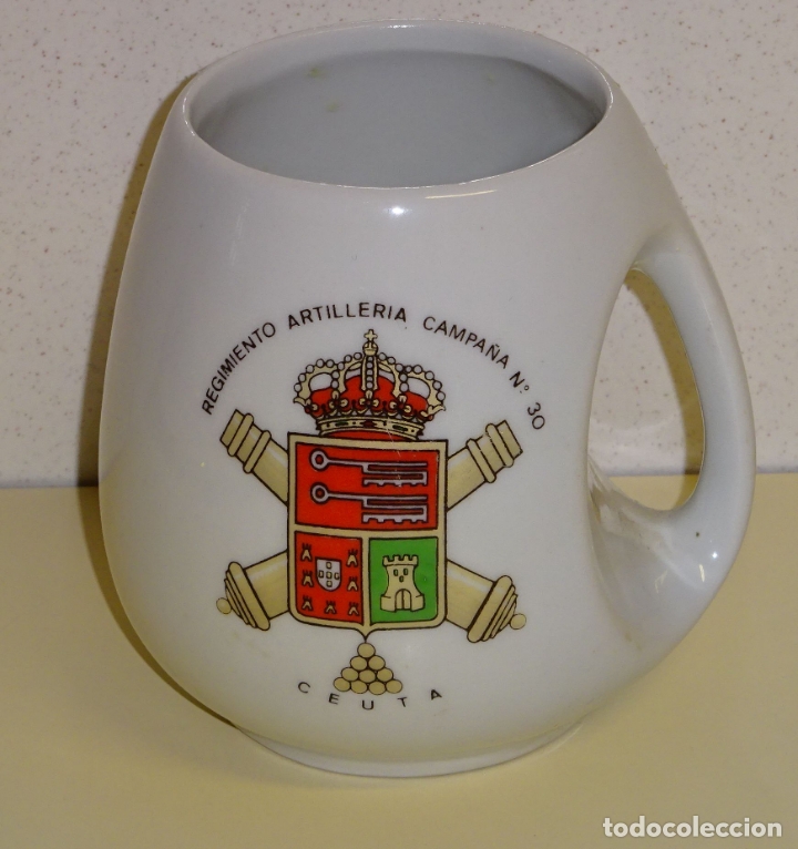 Militaria: JARRA MILITAR DE CER&Aacute;MICA. REGIMIENTO ARTILLER&Iacute;A DE CAMPA&Ntilde;A N&ordm; 30 CEUTA. 11 CM. 370 GR