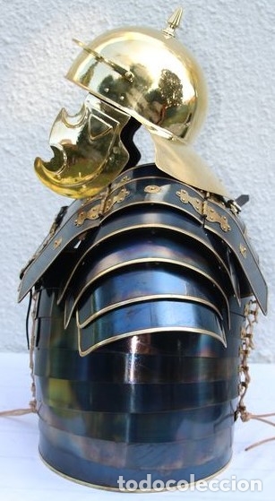 Military Antiques: Armadura Roman Lorica segmentata. Casco tipo Montefortino dorado. Impresionante r&eacute;plica.