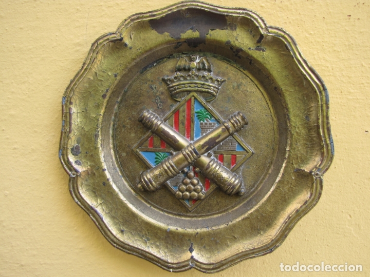 Militaria: Antigua metopa Regimiento de Artiller&iacute;a n&ordm; 91. Palma de Mallorca. 1957