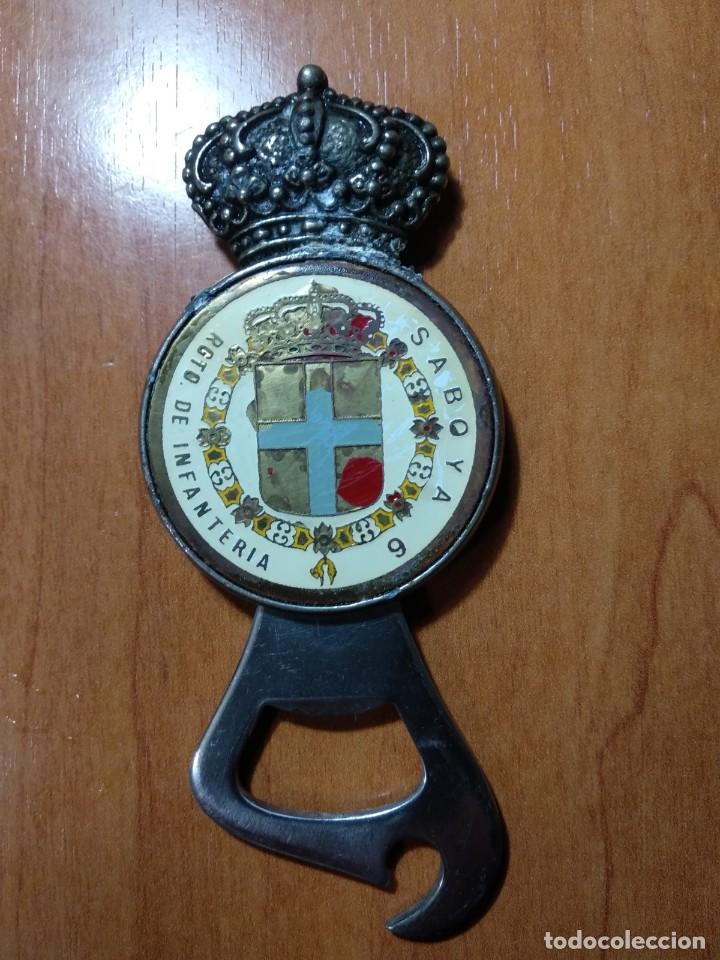 Militaria: Abrebotellas y abrelatas del Regimiento de infanter&iacute;a Saboya 6. Escudo preconstitucional