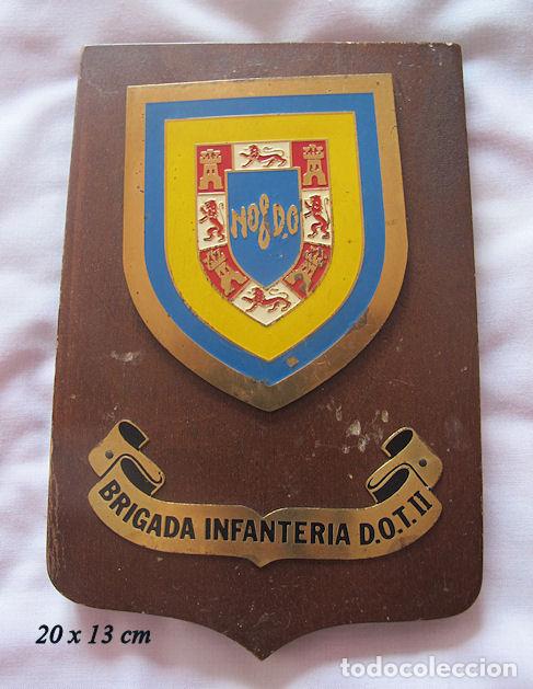 Military Antiques: METOPA MILITAR BRIGADA DE INFANTERIA DOT II