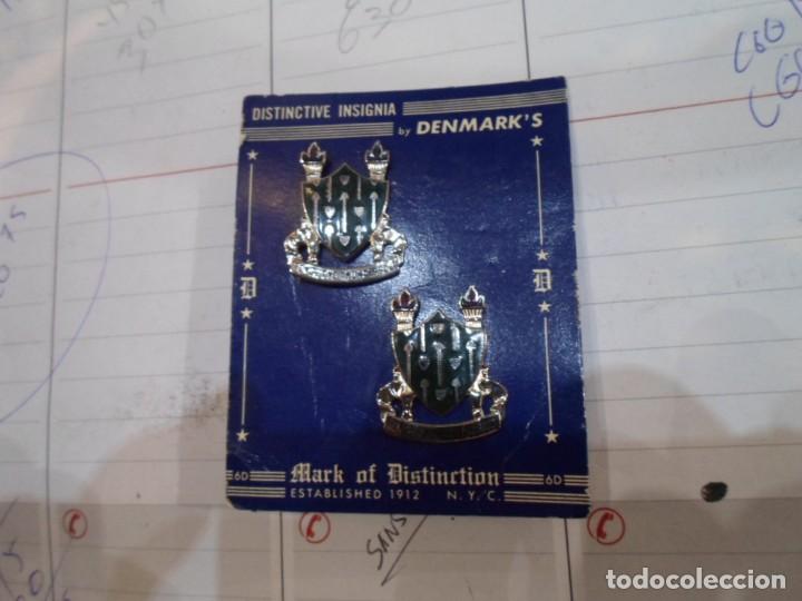 Military Antiques: DISTINCTIVE INSIGNIA BY DENMARK&acute;S 2 PIN MARK OF DISTINTION 3,2 x 2,5 CM.