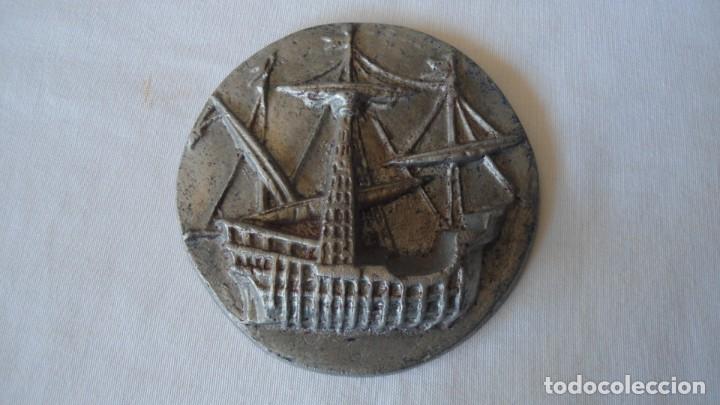 Militaria: METOPA EN ALUMINIO DE LA CARABELA SANTA MARIA