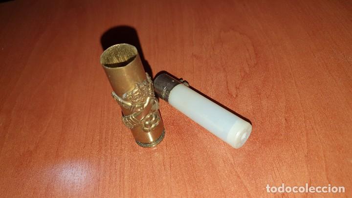 Military Antiques: Bala base para mechero clipper, escudo en relieve de artilleria