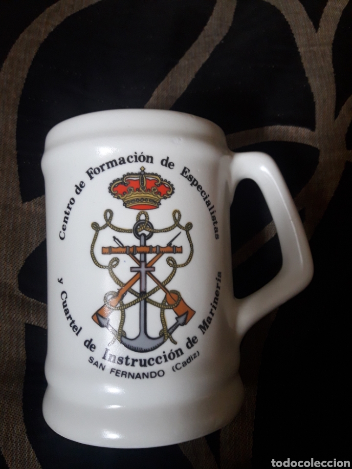 Military Antiques: Jarra de porcelana, Centro de instrucci&oacute;n de especialistas