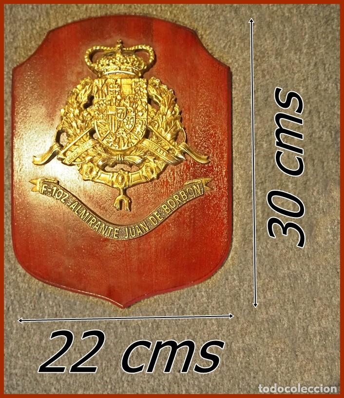Militaria: 133/526..Metopa F102 Alte Juan de Borb&oacute;n....Medidas 30 X 22 cms.....Peso 1,450kgs