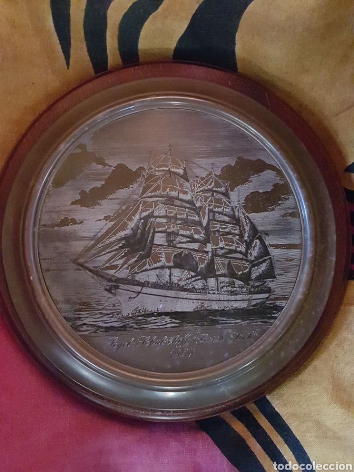 Military Antiques: ANTIGUA METOPA DEL A&Ntilde;O 1958 de un velero