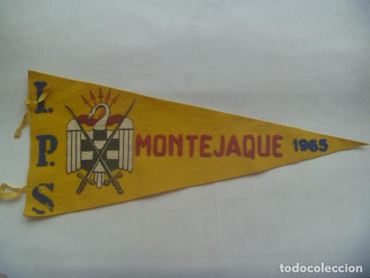 Military Antiques: BANDERIN DE LAS MILICIAS UNIVERSITARIAS - I.P.S. : CAMPAMENTO MONTEJAQUE 1965