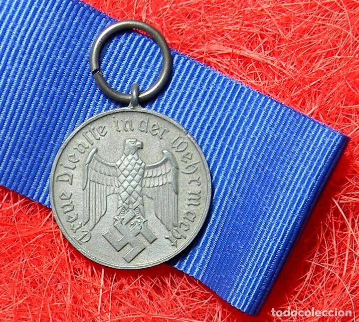 Militaria: Wehrmacht-Dienstauszeichnungen. 12 A&ntilde;os de servicio en la Wehrmacht. Diametro: 30 mm. Buntmetall