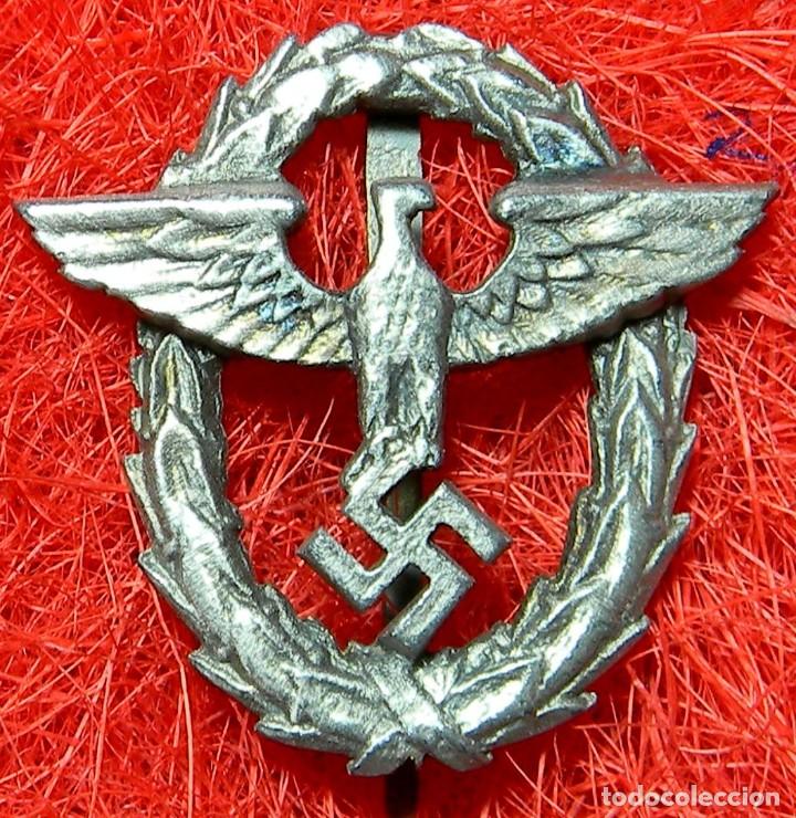 Militaria: Insignia de pecho Adler Polizei. Medidas: 95 x 50 mm. Badge Adler Polizei / Policia.